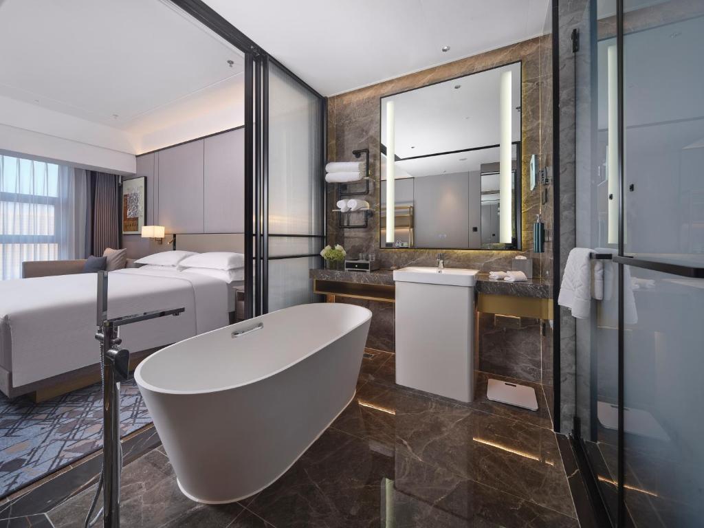 DoubleTree by Hilton Anshan