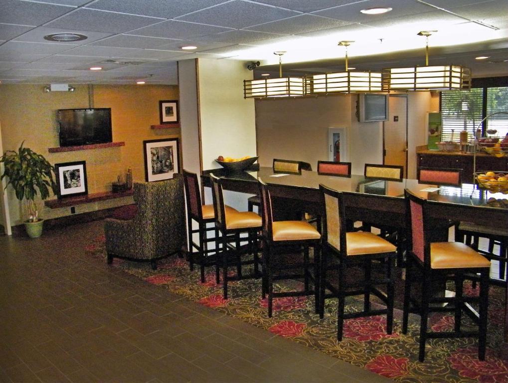 Hampton Inn Norfolk/Chesapeake (Greenbrier Area)