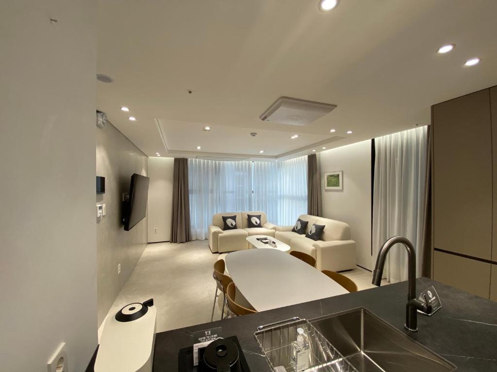 Hotel The Designers LYJ Suite Yeoksam