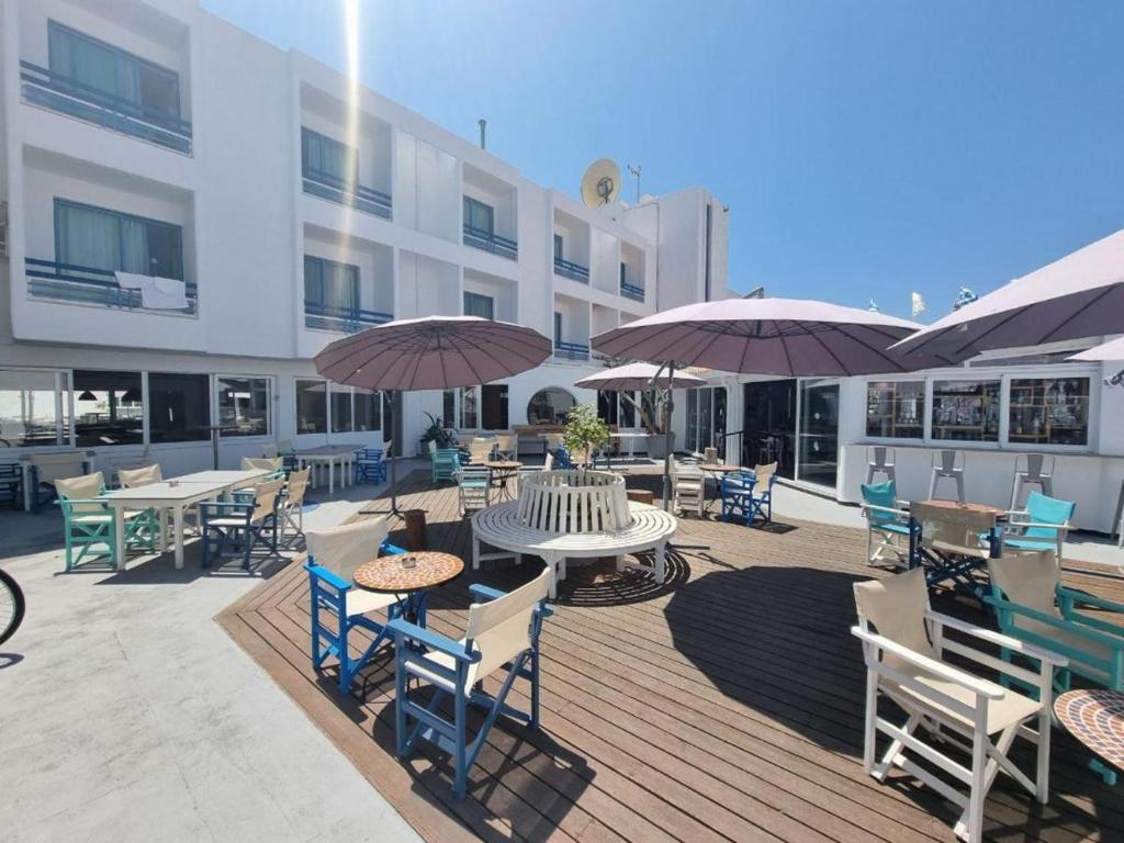 Nereus Hotel