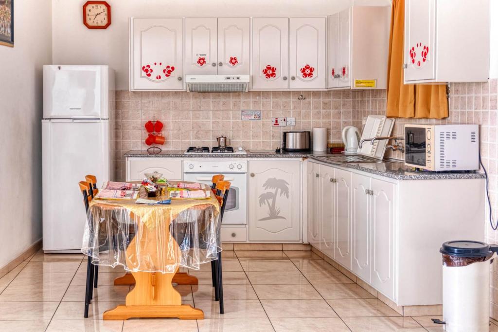 Apollonia Holiday Apartments