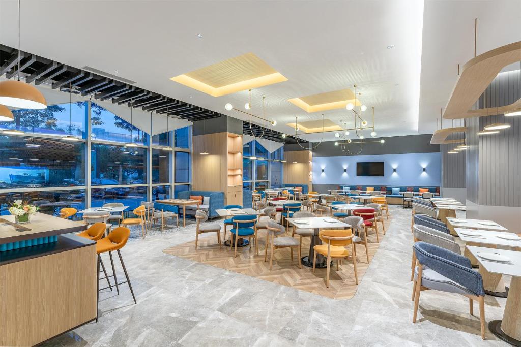 Holiday Inn Express Xiamen Jimei New Town