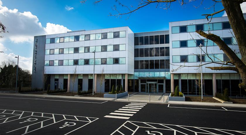 Heston Hyde Hotel