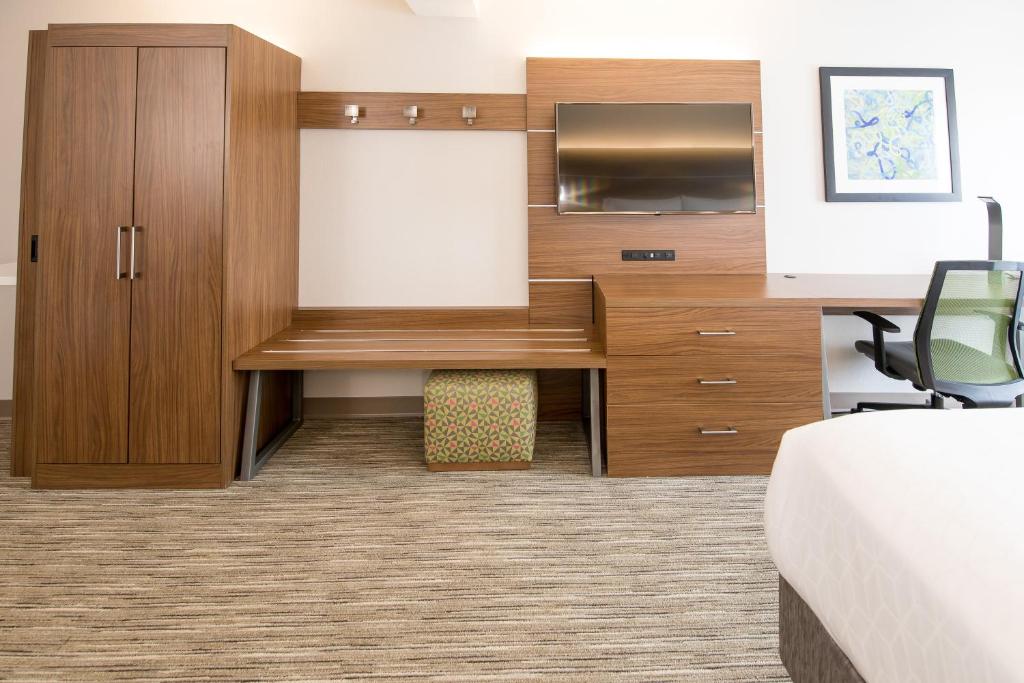 Holiday Inn Express ATLANTA-STONE MOUNTAIN