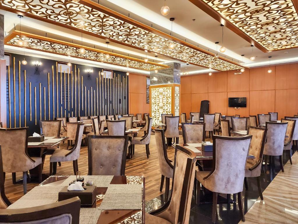 Holiday Al Khaleej Hotel