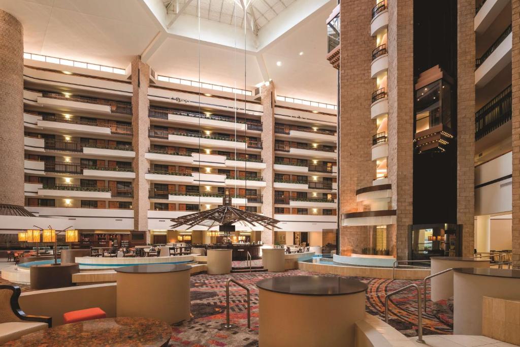 Embassy Suites by Hilton Orlando International Drive Icon Park