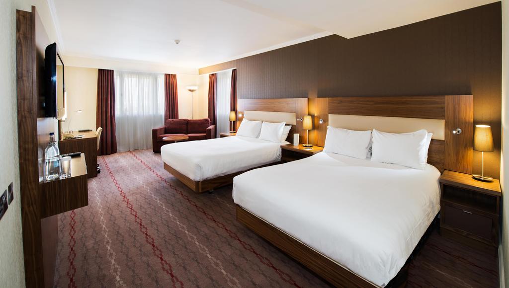DoubleTree by Hilton Hotel Dartford Bridge