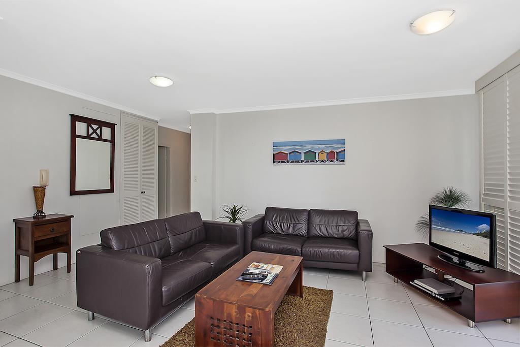 Carlton Apartments