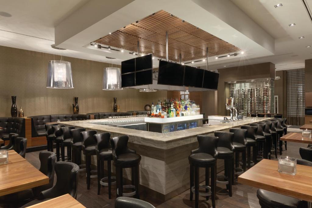 Radisson Hotel Conference Center Calgary Airport