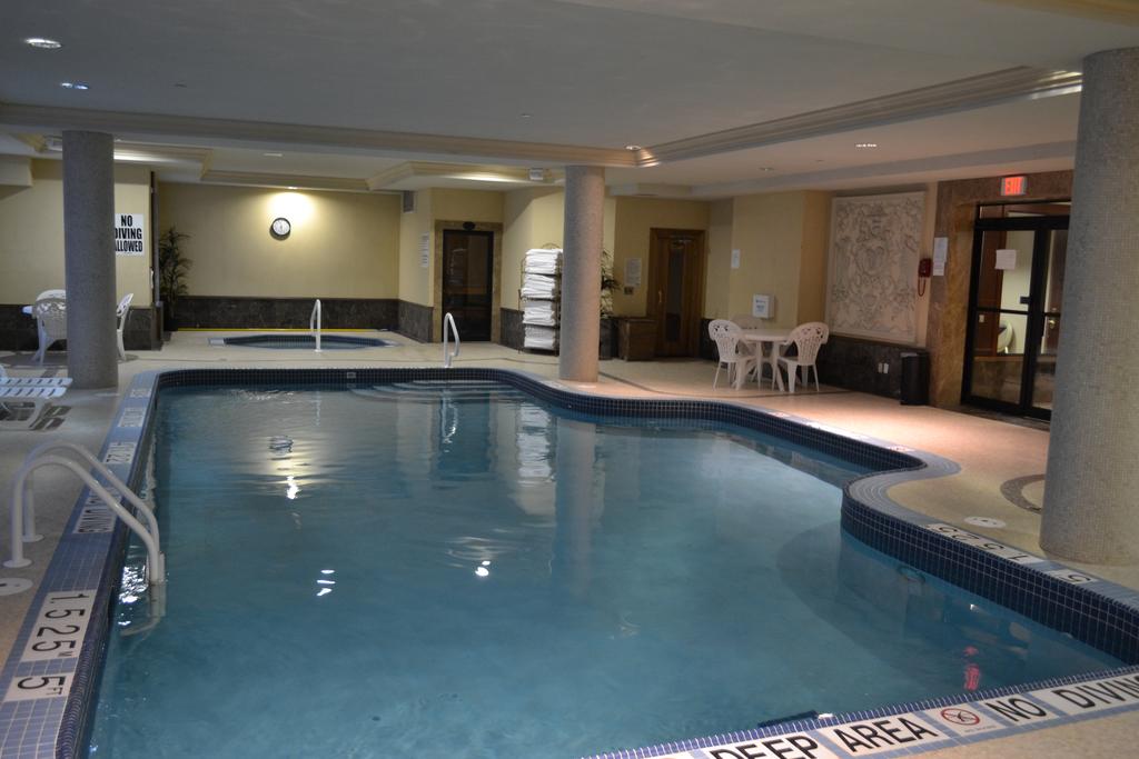 Radisson Toronto Airport West