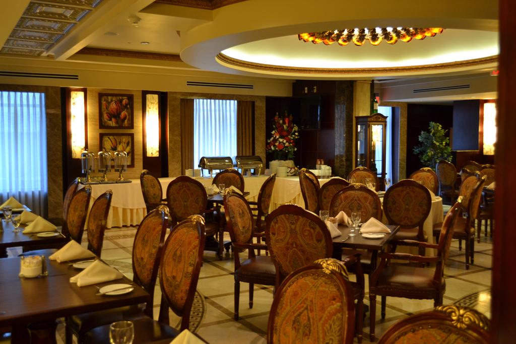 Radisson Toronto Airport West