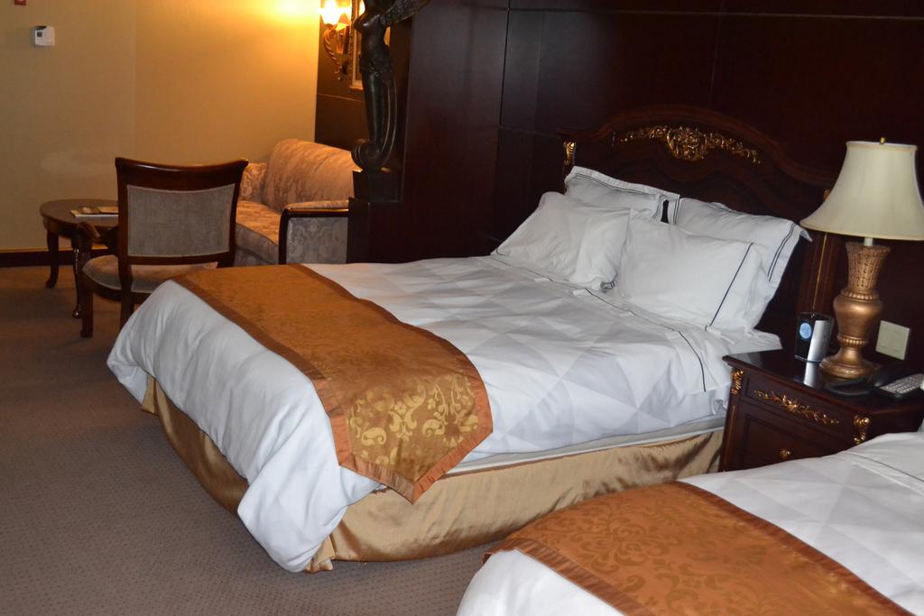 Radisson Toronto Airport West