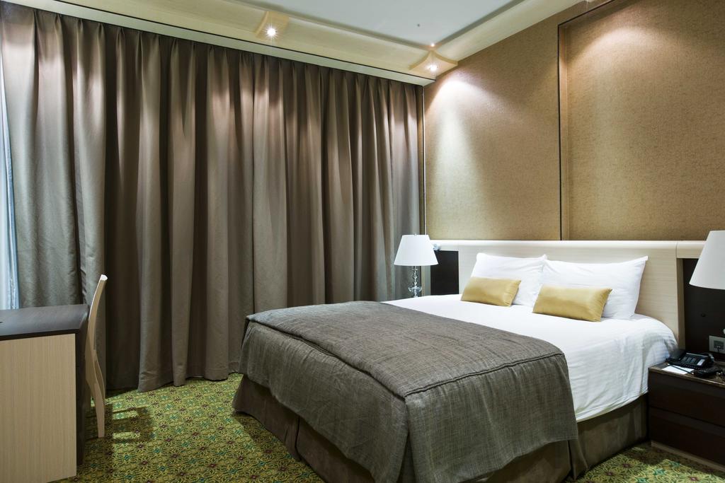 Elite Crystal Hotel