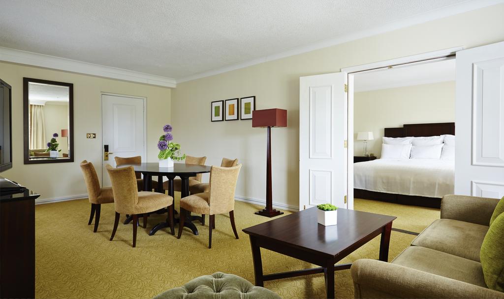 Tudor Park Marriott Hotel & Country Club