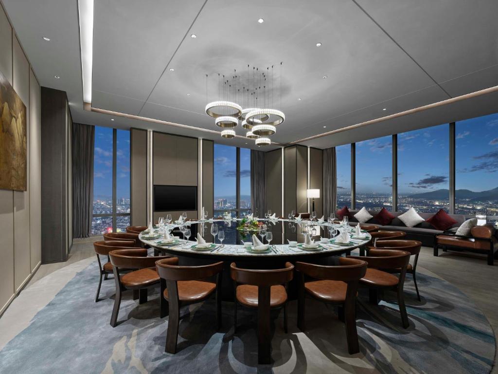 Hilton Zhuji