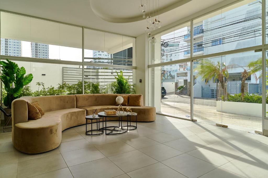 Central Suites Tower