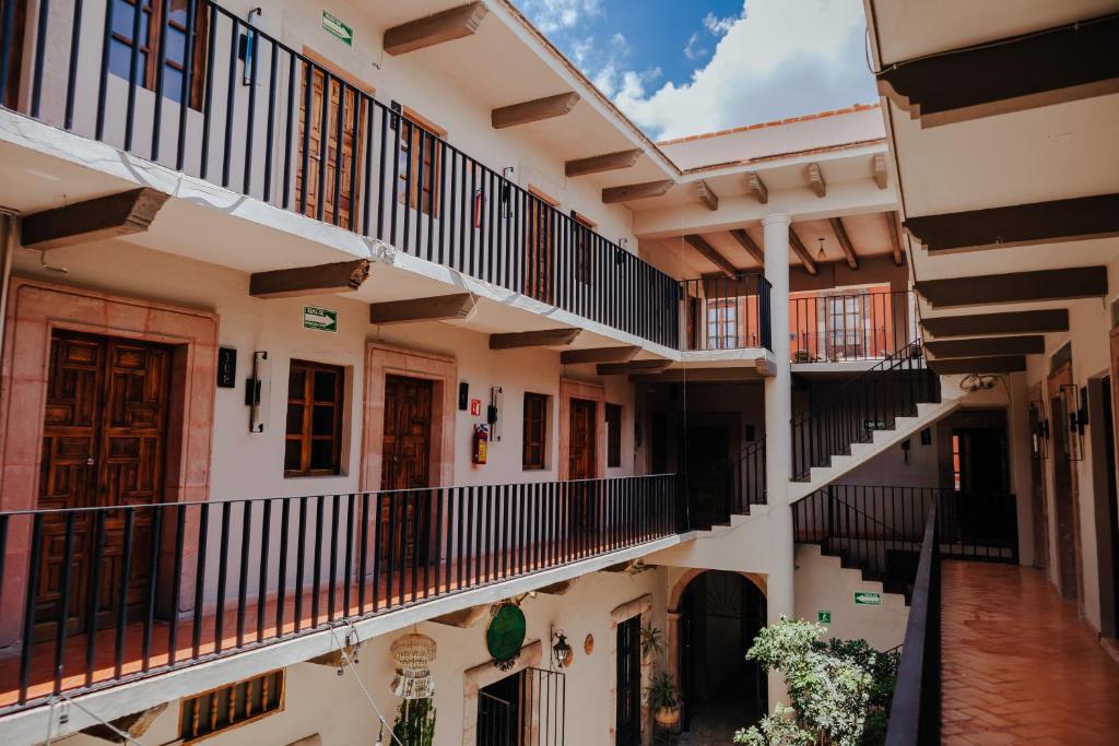 Mikaella Hotel