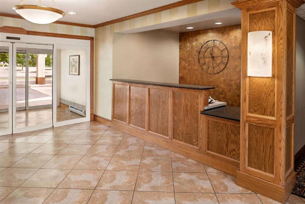 Hawthorn Suites by Wyndham Decatur