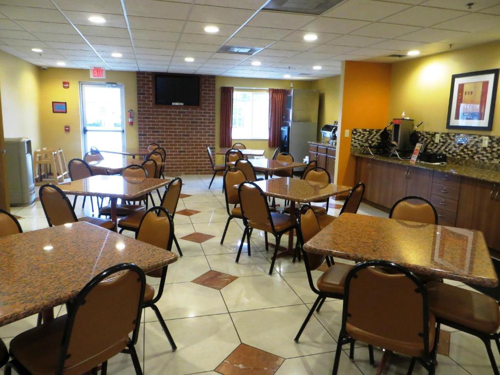 Microtel Inn & Suites by Wyndham South Bend/At Notre Dame