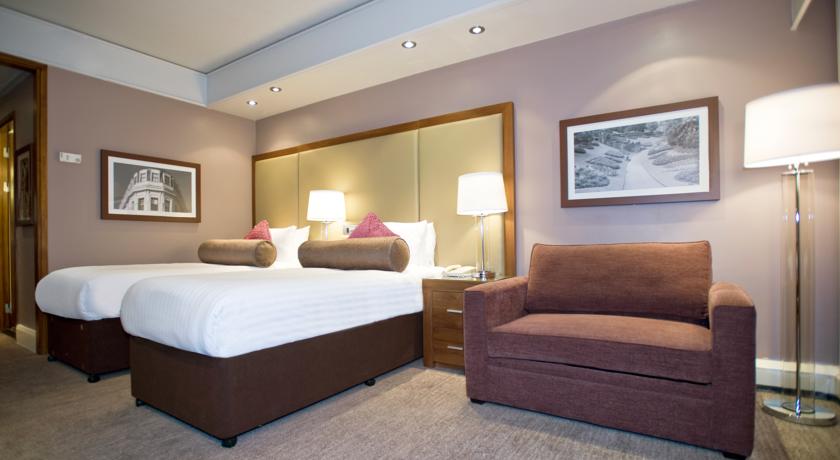Sandman Signature London Gatwick Hotel