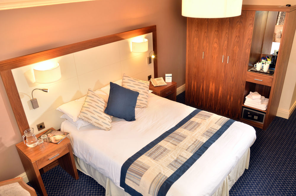 Riverside Hotel
