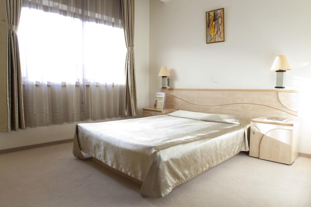 Euro Hotels International Triumf