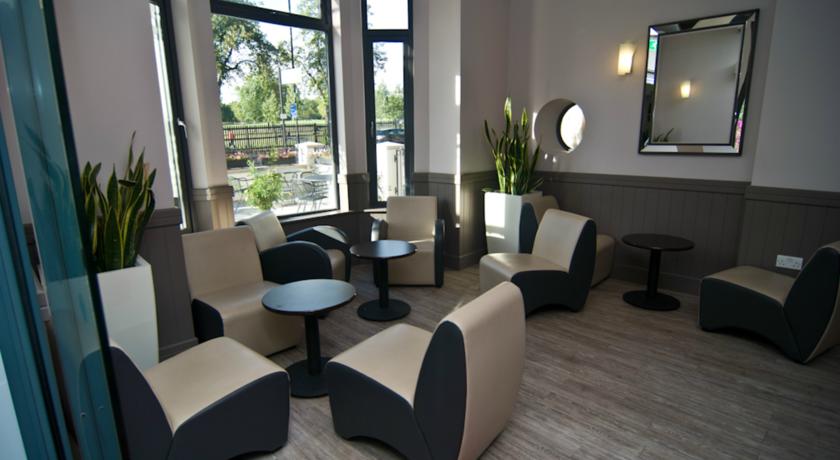 The London Pembury Hotel