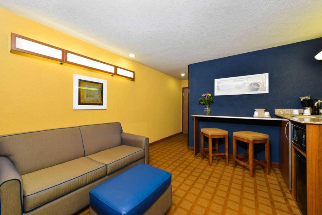 Microtel Inn & Suites by Wyndham New Braunfels