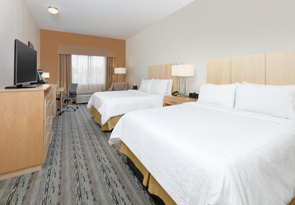 HOLIDAY INN EXPRESS & SUITES SAN ANTONIO - BROOKS CITY BASE