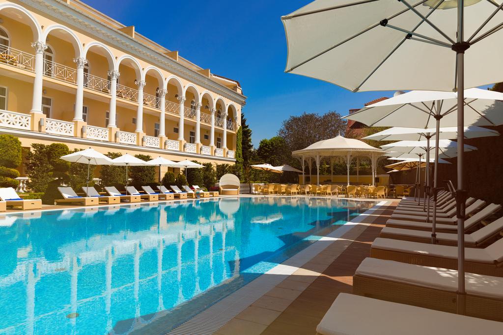 Palace Del Mar