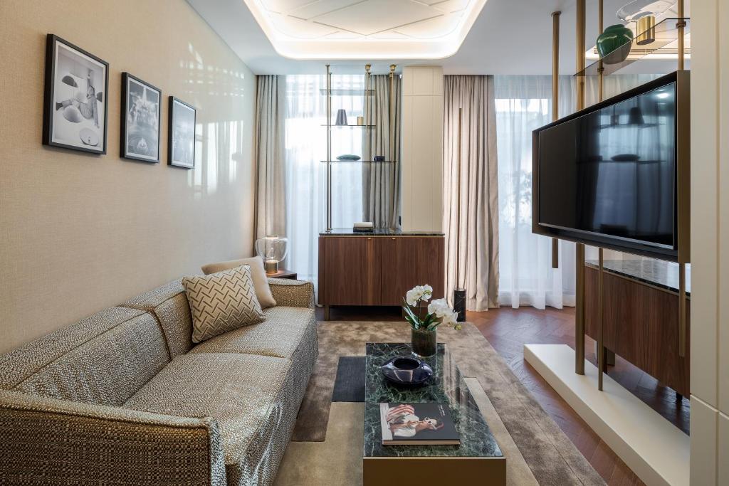 CASA BAGLIONI MILAN - THE LEADING HOTELS OF THE WORLD