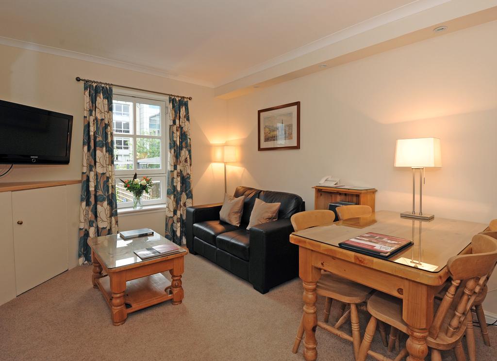 Fountain Court Apartments - Grove