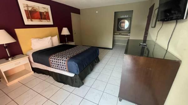 Travelodge by Wyndham Lumberton
