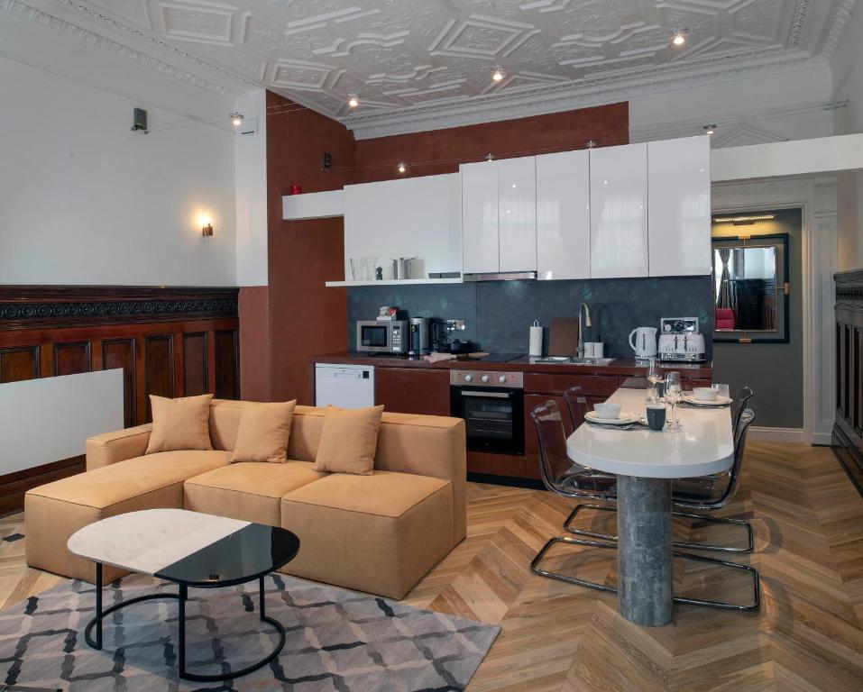 Trueman Court Luxury Serviced Apartments