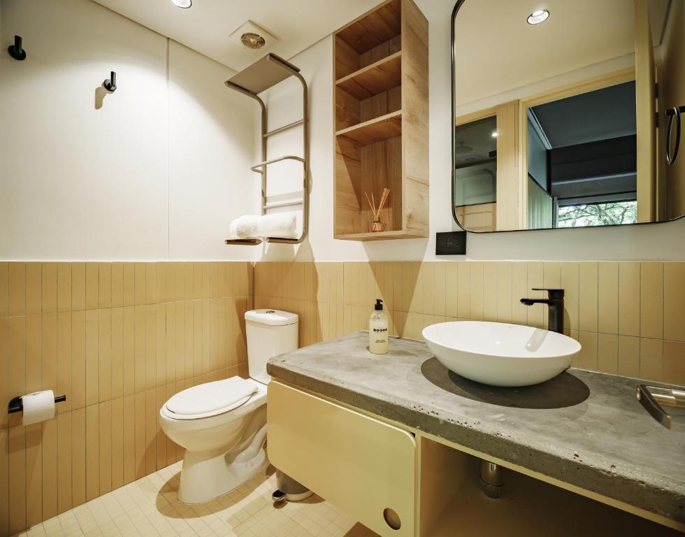 The Somos Flats Provenza