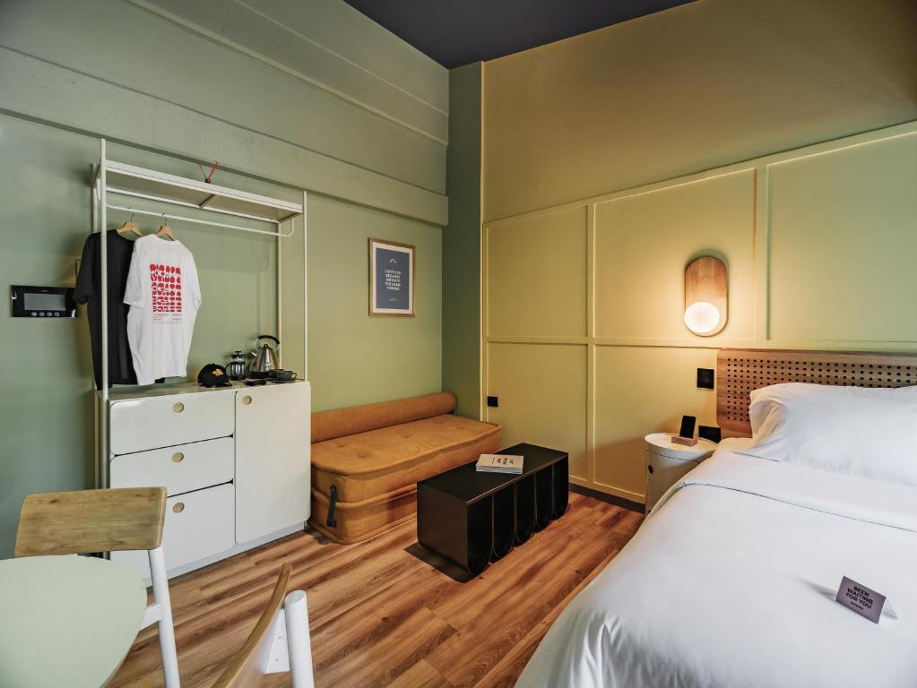The Somos Flats Provenza