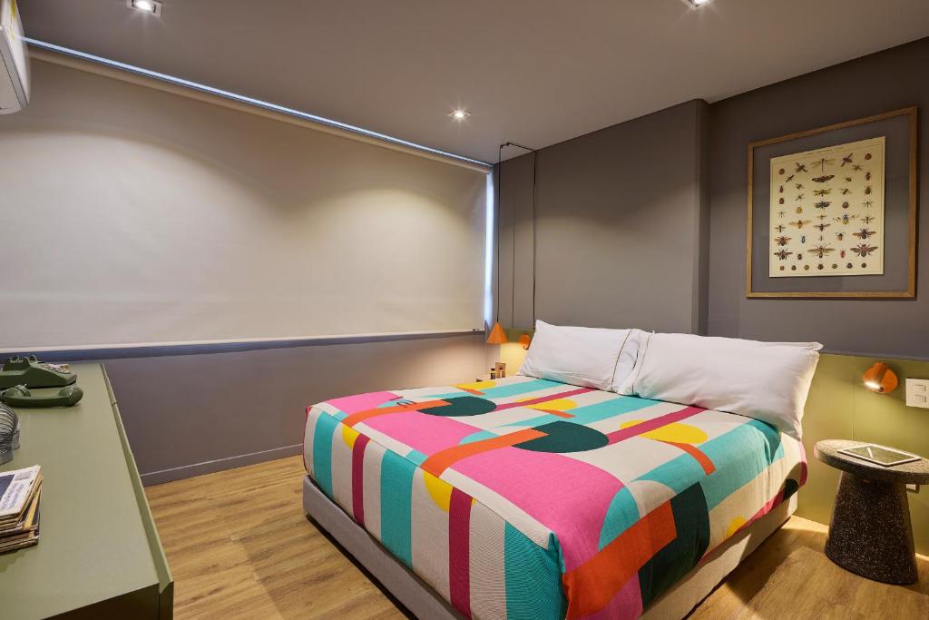 VERSUS HOTEL