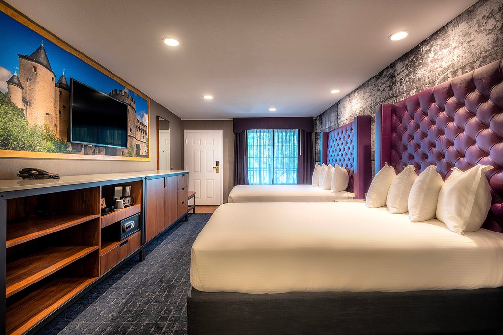 Anaheim Camelot Inn & Suites