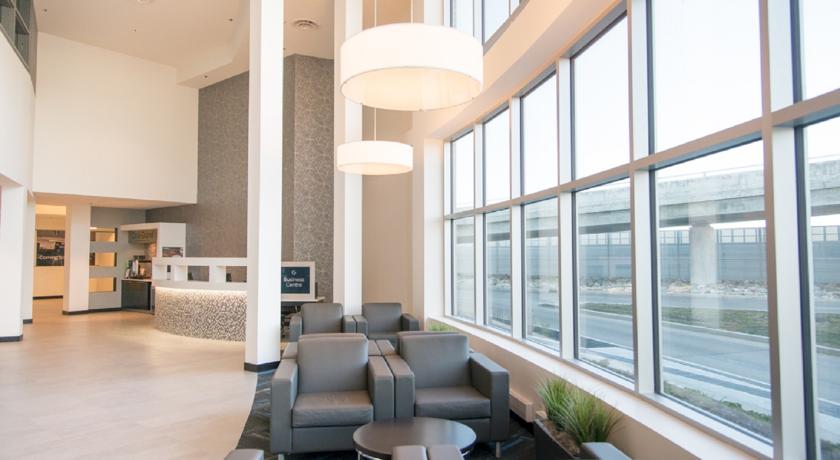 The Grand Winnipeg Airport Hotel by Lakeview