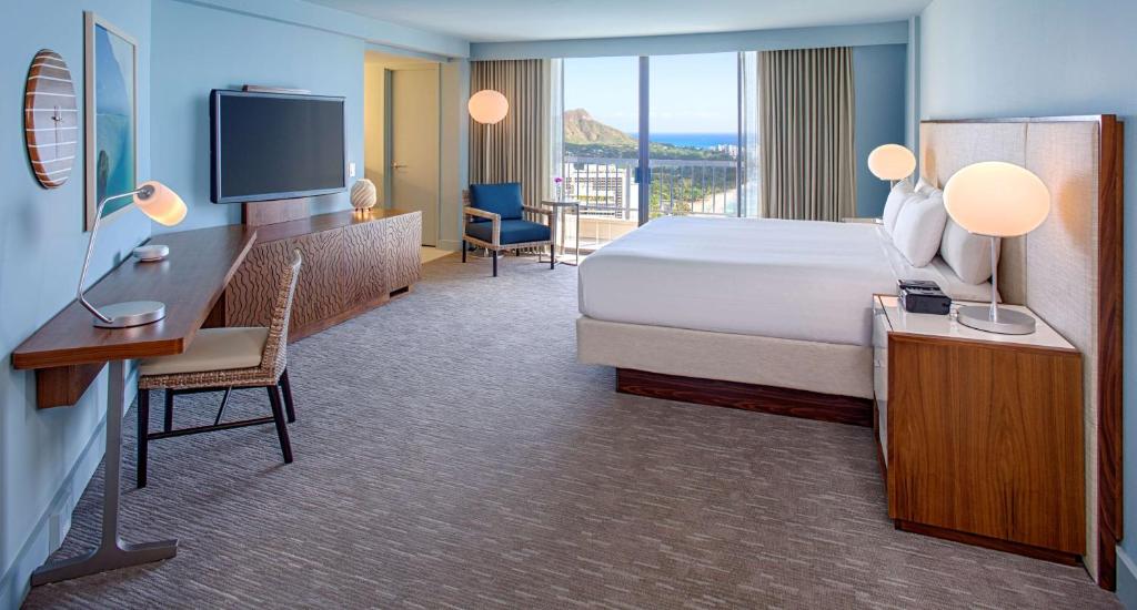Hyatt Regency Waikiki Beach Resort & Spa