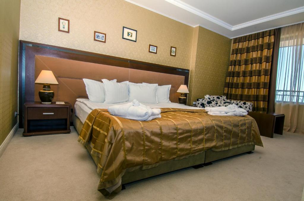 Admiral Hotel