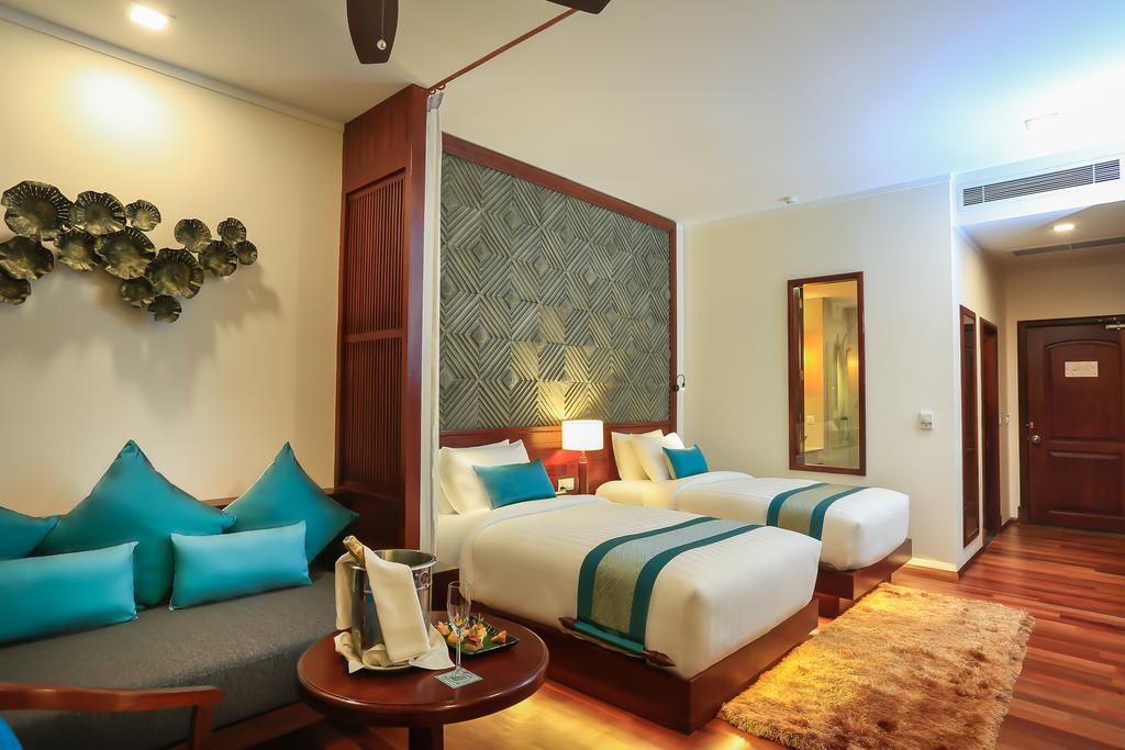 Privilege Floor @ Lotus Blanc