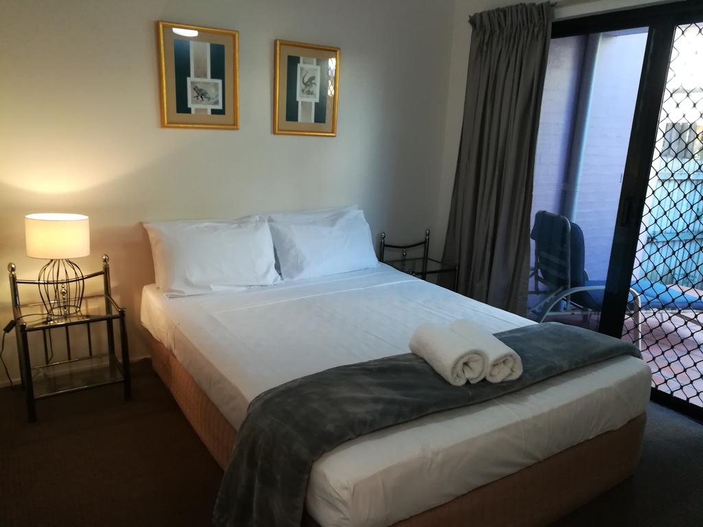 Spring Hill Gardens Apartments
