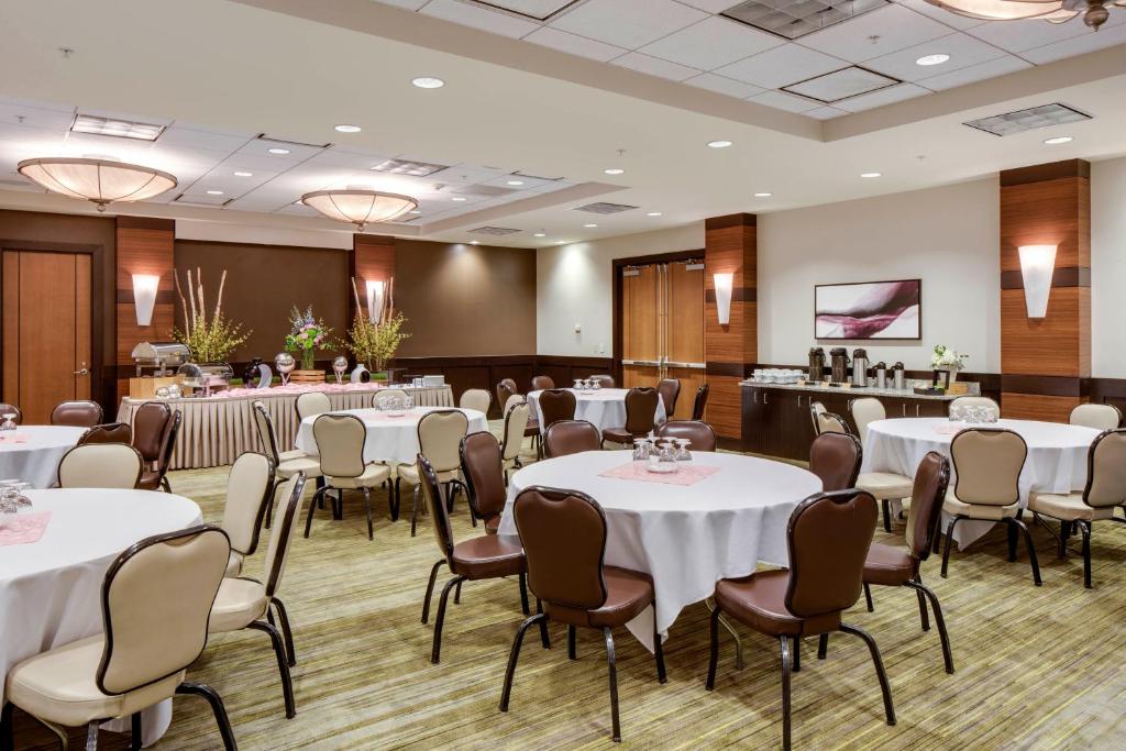 Courtyard by Marriott Boston Logan Airport