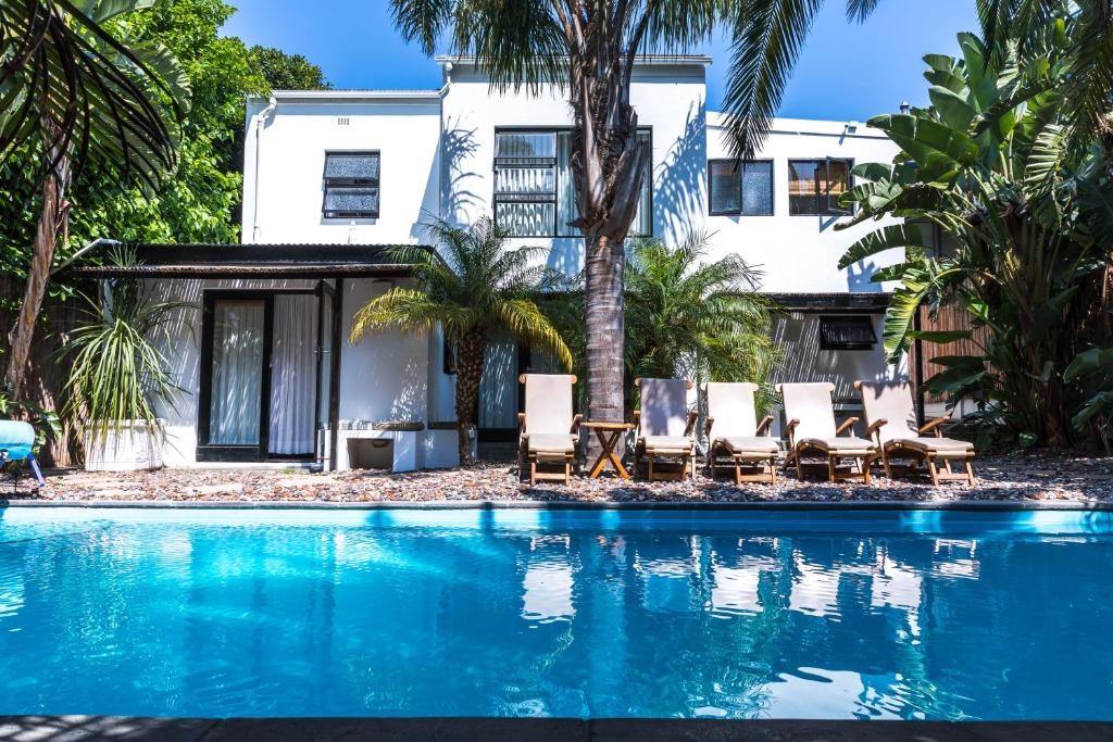 Antrim Villa - Guest House