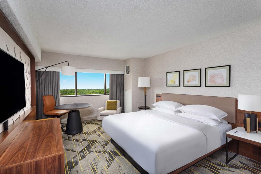 Sheraton Edison Hotel Raritan Center