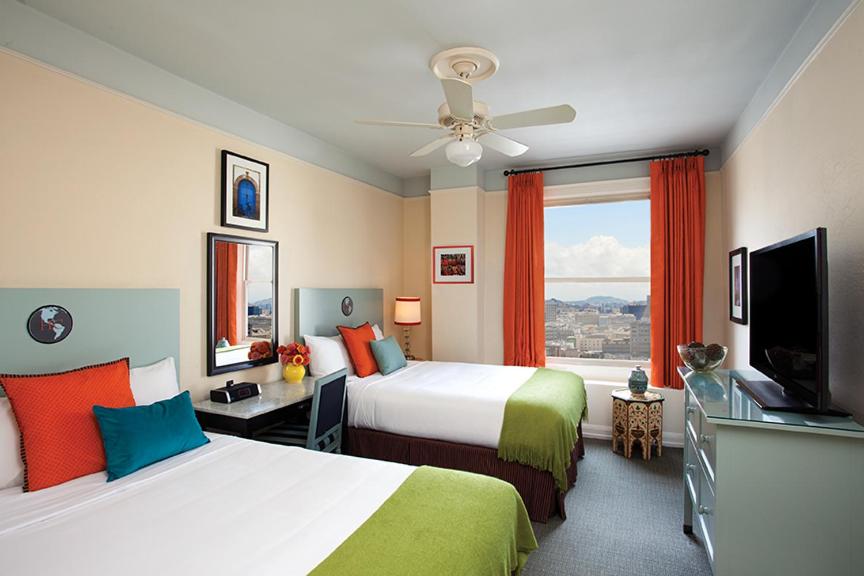 Hotel Carlton, a Joie de Vivre Boutique Hotel