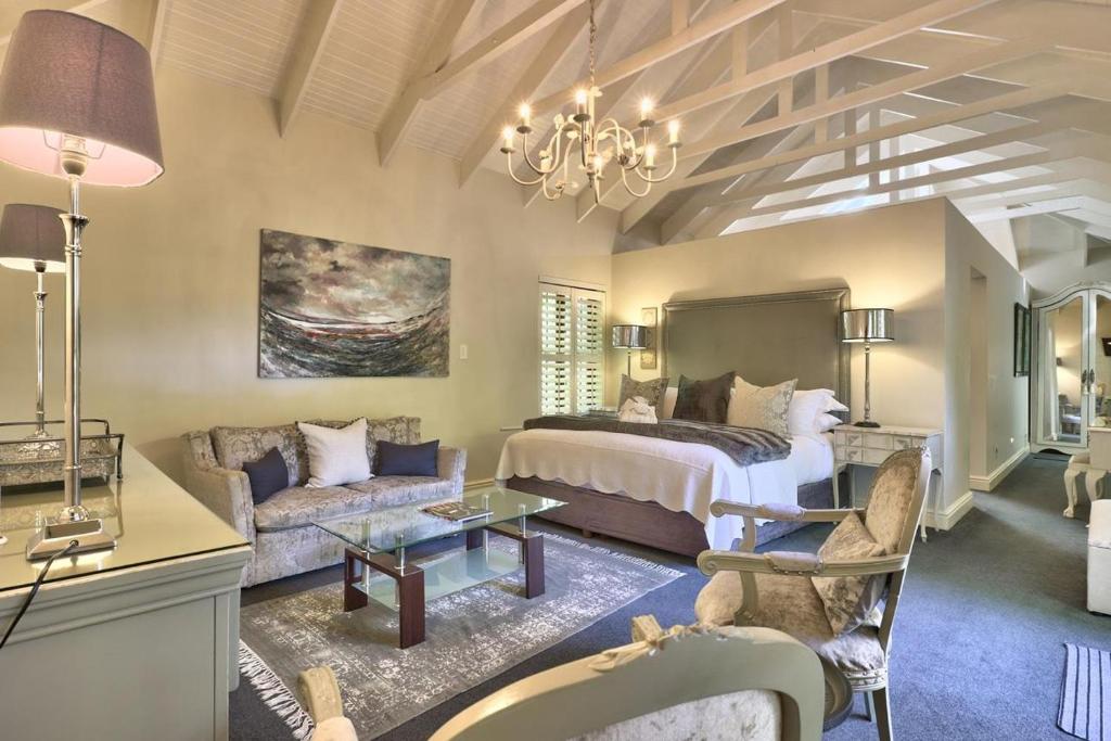 Fernwood Manor