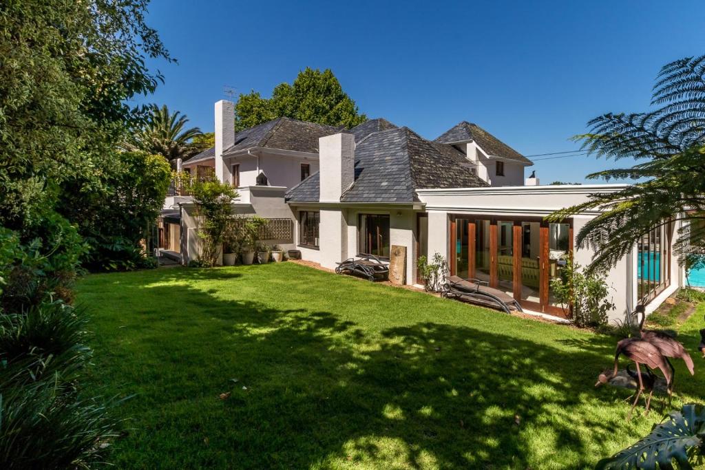 Fernwood Manor