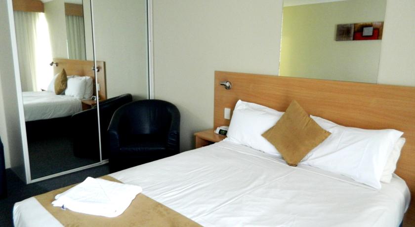 Ciloms Airport Lodge